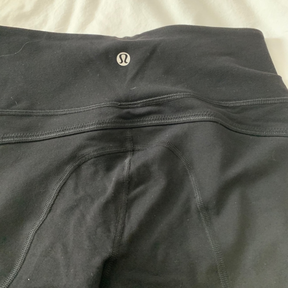Lululemon - Picture 3 of 3
